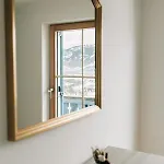 Dağ evi Charming With Sauna + Views!