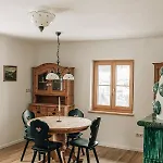 Charming With Sauna + Views! Dağ evi