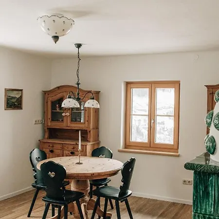 Charming With Sauna + Views! Dağ evi